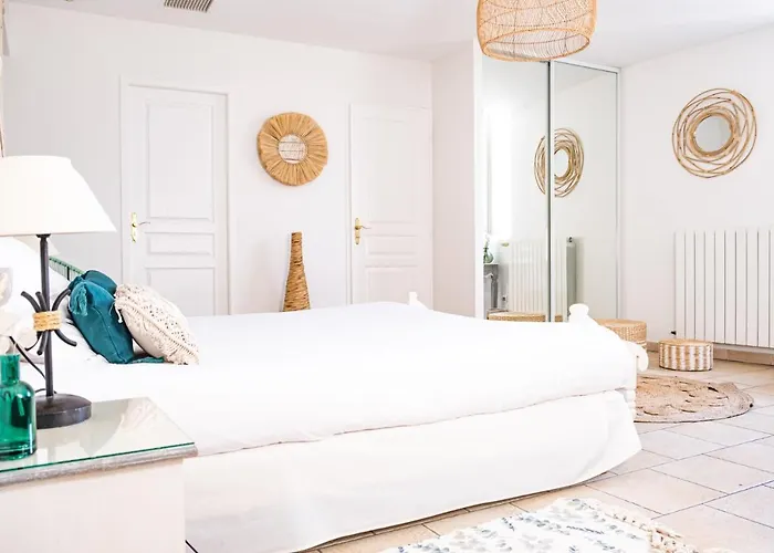 Logis Hotel Et Restaurant La Bastide Cabezac